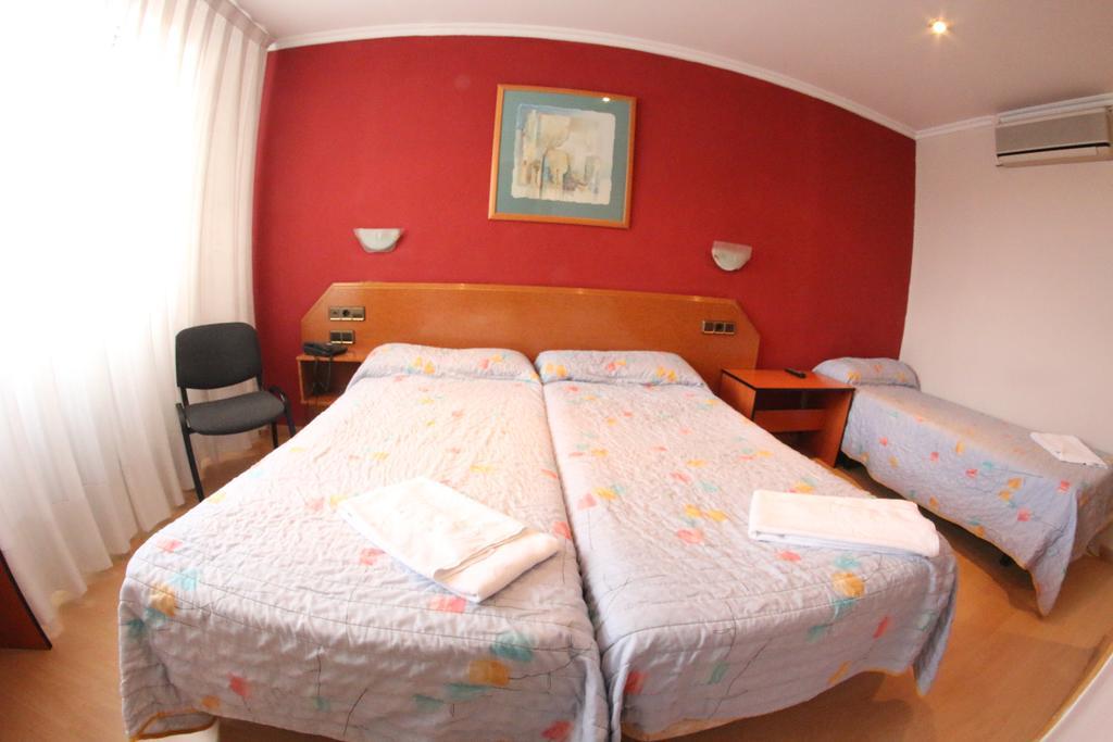 Hostal Cataluna Zaragoza Exterior photo
