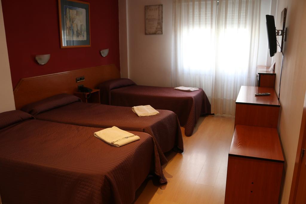 Hostal Cataluna Zaragoza Exterior photo